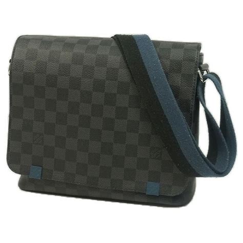 louis vuitton herren schultertasche|Louis Vuitton herrentasche herren.